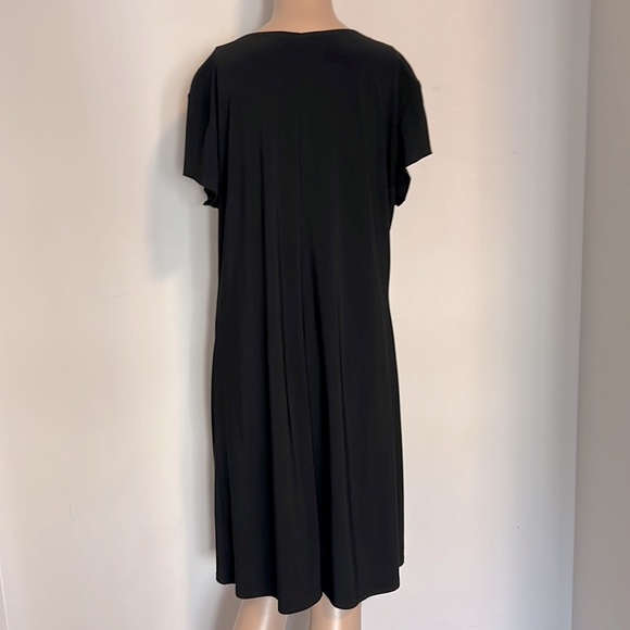 Black dress with zipper floral design in front size XL - Picture 6 of 8